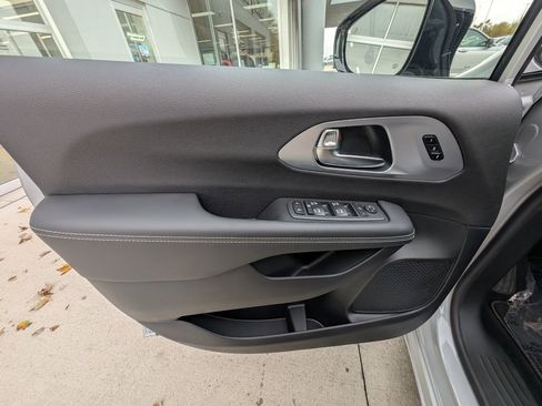 New 2026 Chrysler Pacifica Limited w/ S Appearance Package image 39