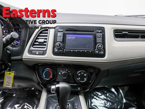 Used 2022 Honda HR-V LX image 12