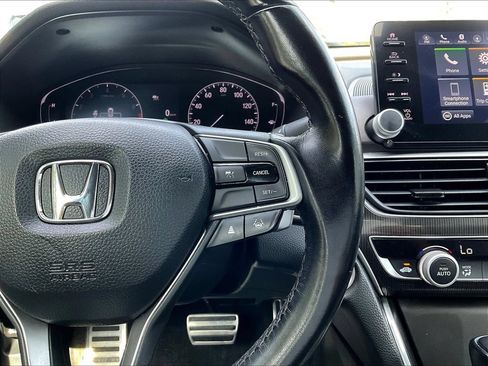Used 2022 Honda Accord Sport image 11
