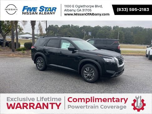 New 2025 Nissan Pathfinder SV image 1