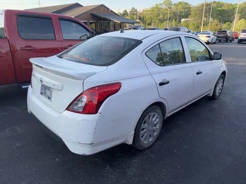 Used 2019 Nissan Versa S Plus image 4