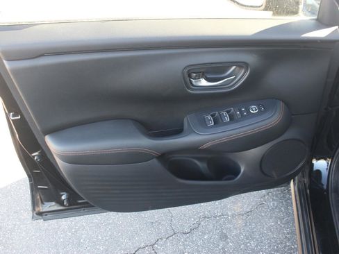 Used 2024 Honda HR-V Sport image 11