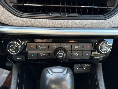 Used 2022 Jeep Compass Latitude w/ Convenience Group image 25