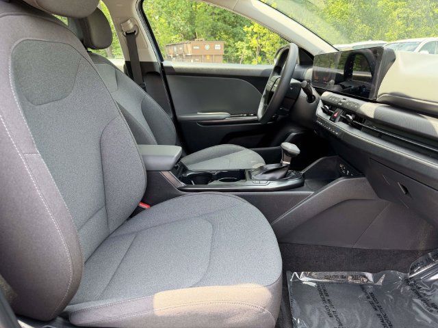 Used 2025 Kia K4 FWD image 12