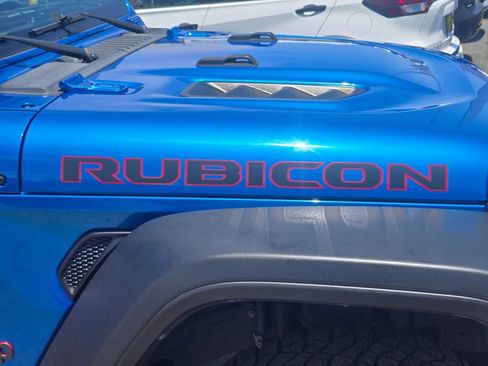Used 2024 Jeep Wrangler Unlimited Rubicon AWD/4WD image 16