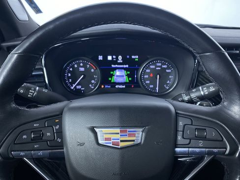 Used 2020 Cadillac XT6 Premium Luxury image 3