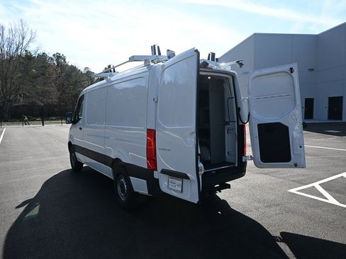 Used 2025 Mercedes-Benz Sprinter 2500 image 28