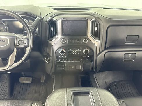 Used 2020 GMC Sierra 2500 Denali w/ Denali Ultimate Package AWD/4WD image 18