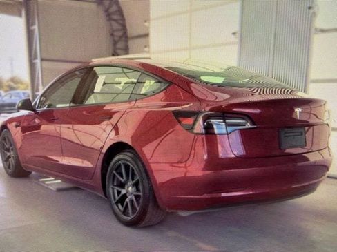 Used 2023 Tesla Model 3 Standard Range RWD image 4