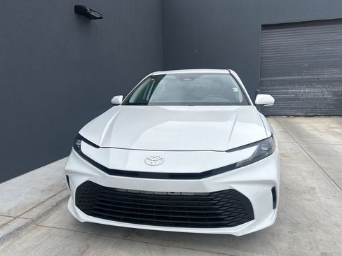 Used 2025 Toyota Camry LE FWD image 2
