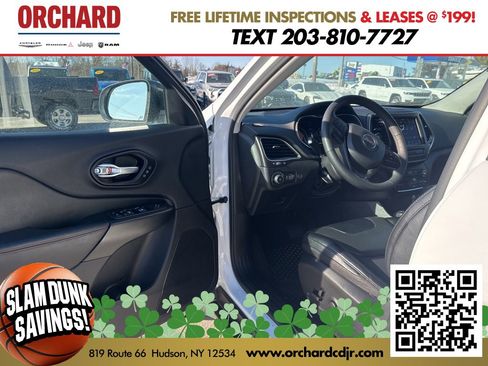 Used 2022 Jeep Cherokee Trailhawk w/ Sun, Sound & Nav Group image 20