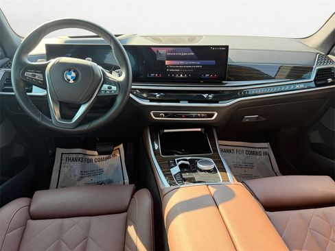 Used 2025 BMW X5 xDrive40i w/ Premium Package image 10