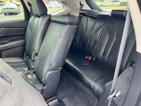 Used 2023 Acura MDX SH-AWD w/ Advance Package image 34