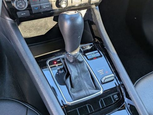 Used 2024 Jeep Compass Limited image 23