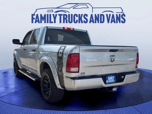Used 2018 RAM 1500 ST AWD/4WD image 3
