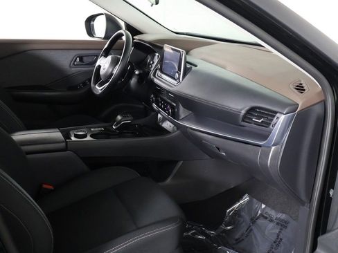 Used 2023 Nissan Rogue S AWD/4WD image 20