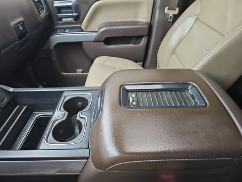 Used 2018 Chevrolet Silverado 1500 LTZ Z71 AWD/4WD image 30