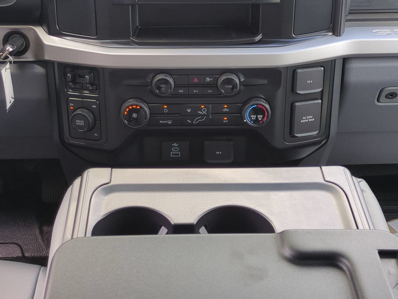 New 2026 Ford F550 4x4 Crew Cab image 18
