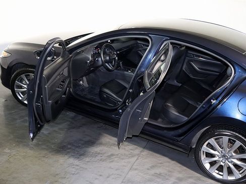 Used 2020 MAZDA MAZDA3 AWD Sedan w/ Select Package image 5