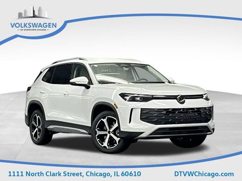 New 2025 Volkswagen Tiguan SE image 1