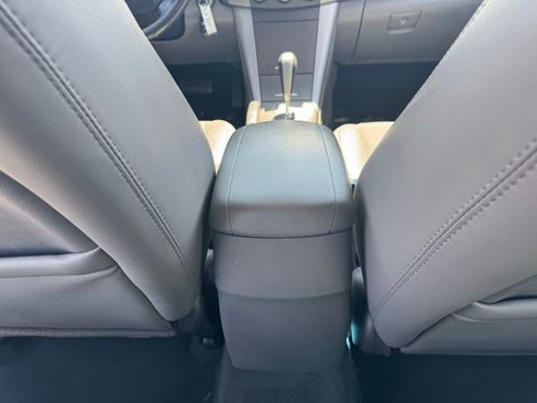 Used 2010 Hyundai Sonata SE FWD image 8