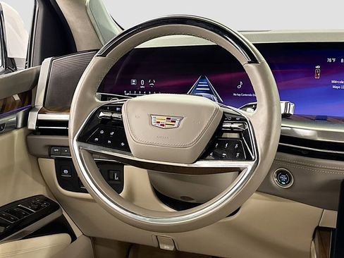 Used 2025 Cadillac Escalade Sport Platinum w/ LPO, Floor Liner Package AWD/4WD image 18