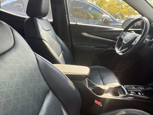 Used 2022 Chevrolet Bolt EUV LT FWD image 10