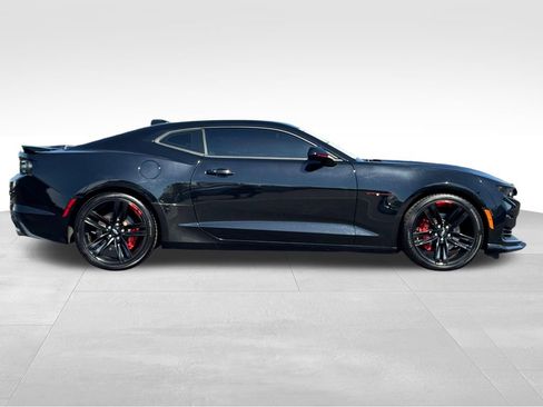 Used 2021 Chevrolet Camaro SS w/ Redline Edition RWD image 8