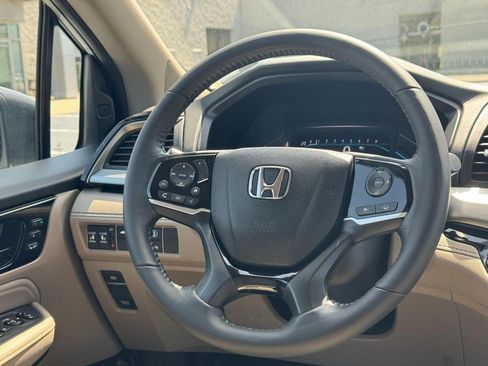 Used 2021 Honda Odyssey Touring image 16