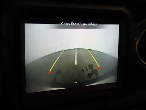 Used 2021 Jeep Wrangler Unlimited Sahara image 33