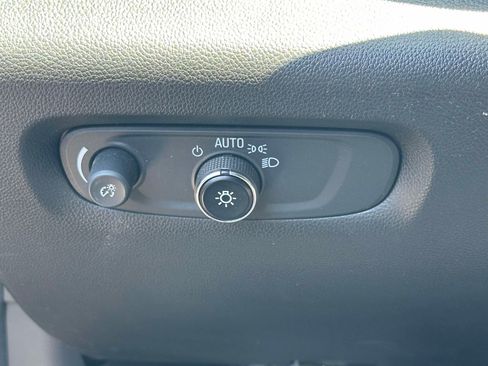 Certified 2023 Chevrolet Traverse LT FWD image 19