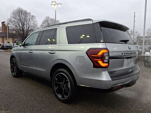 Used 2023 Ford Expedition Limited image 8