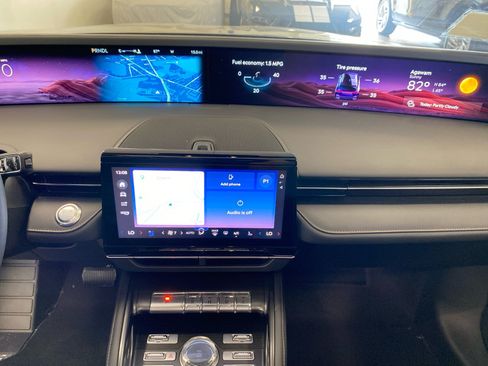New 2026 Lincoln Nautilus Reserve AWD/4WD image 21