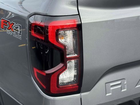 Used 2024 Ford Ranger Lariat w/ FX4 Off-Road Package image 9