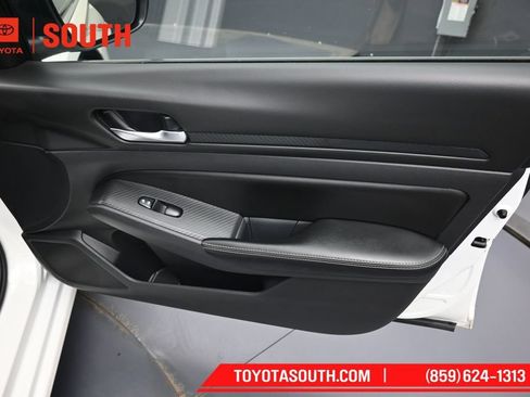 Used 2024 Nissan Altima 2.5 SV FWD image 30