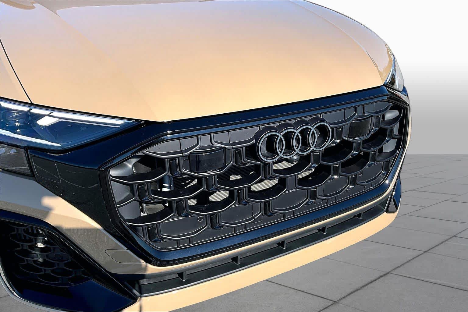 Used 2025 Audi Q8 Premium Plus AWD/4WD image 30