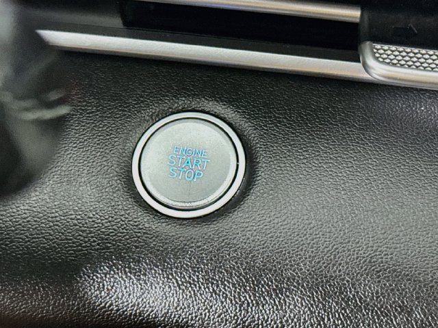 Used 2021 Hyundai Elantra SEL FWD image 18