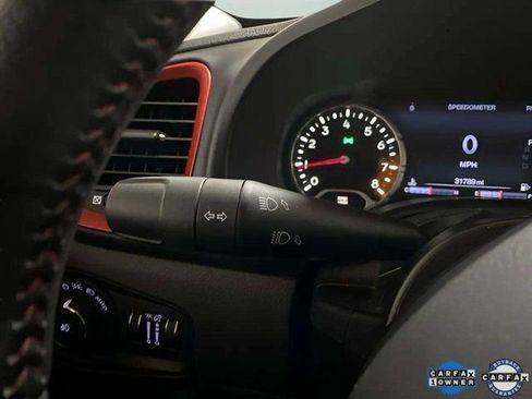 Used 2015 Jeep Renegade Trailhawk w/ Premium Leather Group image 38