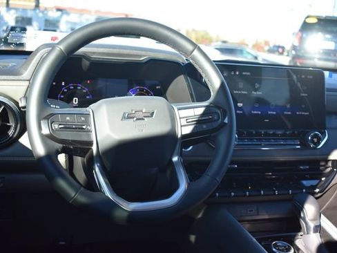 Certified 2025 Chevrolet Colorado ZR2 w/ Midnight Edition image 21