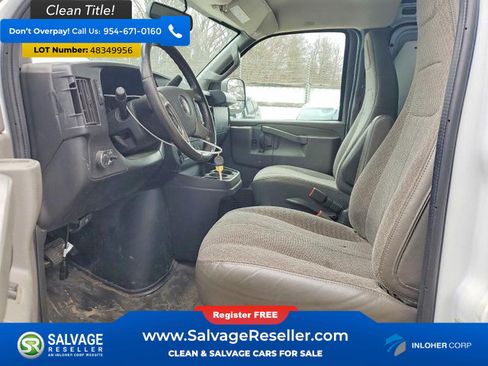 Used 2019 GMC Savana 2500 w/ Driver Convenience Package RWD image 9