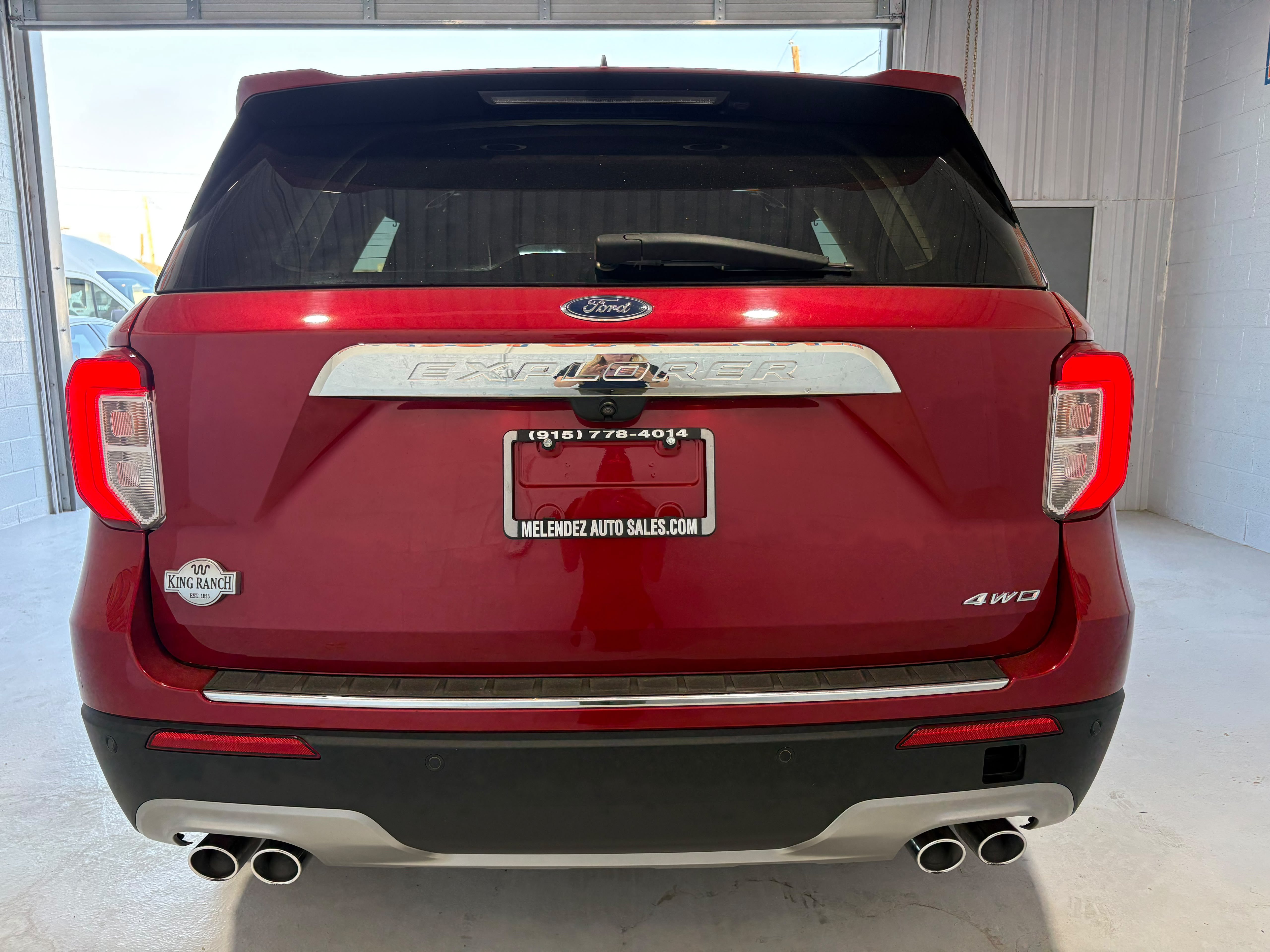 Used 2022 Ford Explorer King Ranch w/ Premium Technology Package AWD/4WD image 4