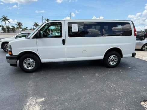 Used 2019 Chevrolet Express 2500 LT w/ LT Preferred Equipment Group RWD image 4