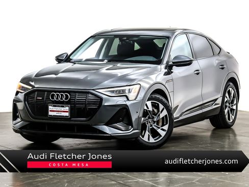 Used 2022 Audi e-tron Premium w/ Convenience Plus Package image 1