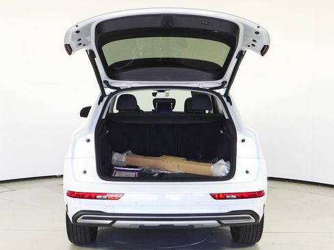 Used 2023 Audi Q5 2.0T Premium Plus w/ Premium Plus Package image 10