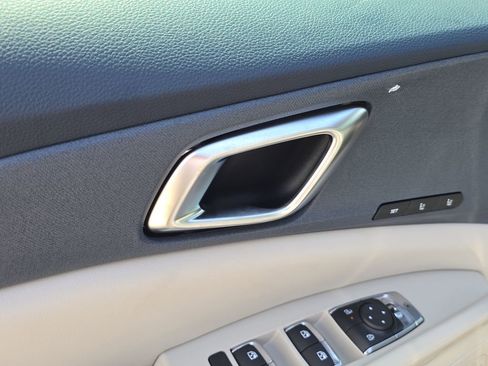 New 2026 Kia Carnival EX FWD image 19