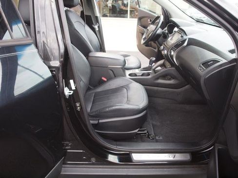 Used 2015 Hyundai Tucson Limited w/ Option Group 03 AWD/4WD image 6