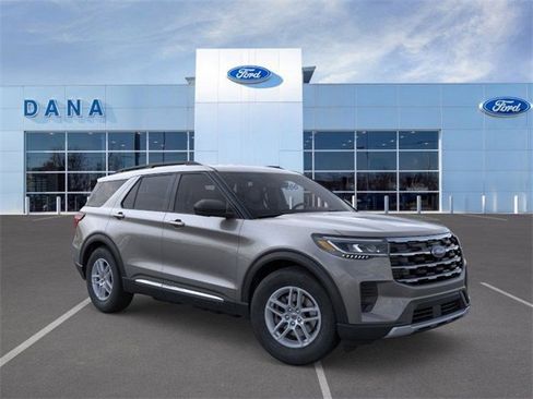 New 2025 Ford Explorer Active image 7