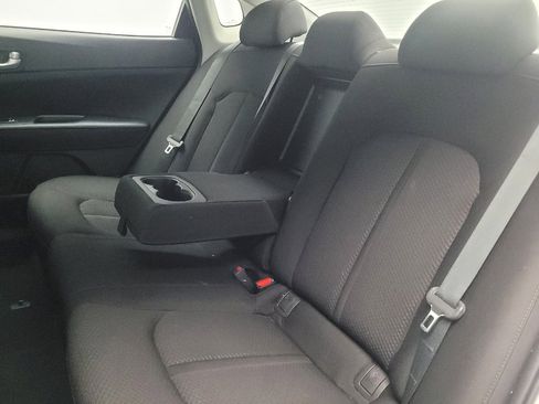 Used 2016 Kia Optima LX w/ LX Convenience Package image 18