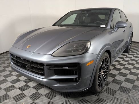 New 2026 Porsche Cayenne GTS image 1