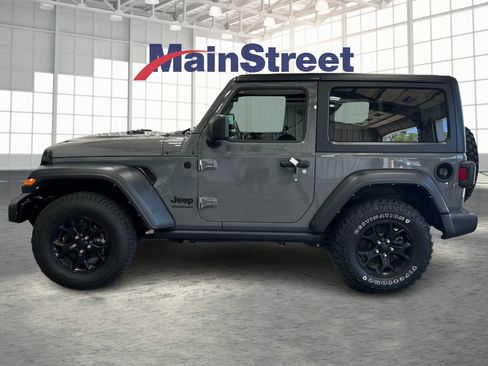 Used 2022 Jeep Wrangler Sport AWD/4WD image 2